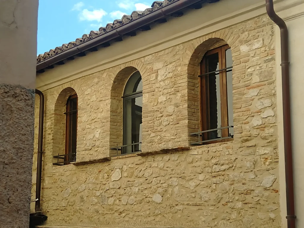 rifacimento facciata edificio